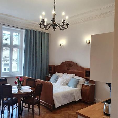 Prestige Aparthotel Piotrkowska 82 - Wyjatkowy Widok Na Deptak Лодзь Экстерьер фото