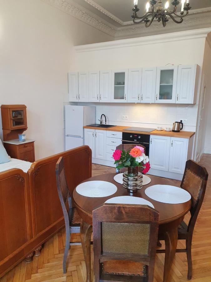 Prestige Aparthotel Piotrkowska 82 - Wyjatkowy Widok Na Deptak Лодзь Экстерьер фото