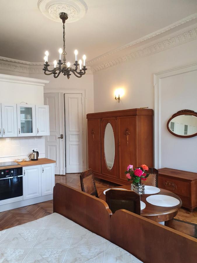 Prestige Aparthotel Piotrkowska 82 - Wyjatkowy Widok Na Deptak Лодзь Экстерьер фото