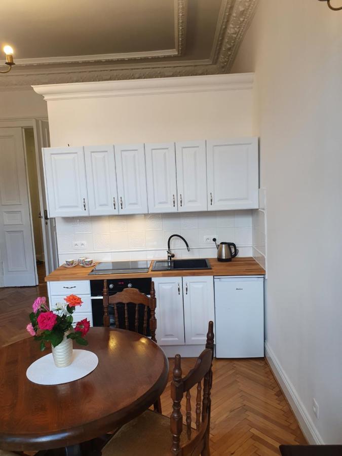 Prestige Aparthotel Piotrkowska 82 - Wyjatkowy Widok Na Deptak Лодзь Экстерьер фото