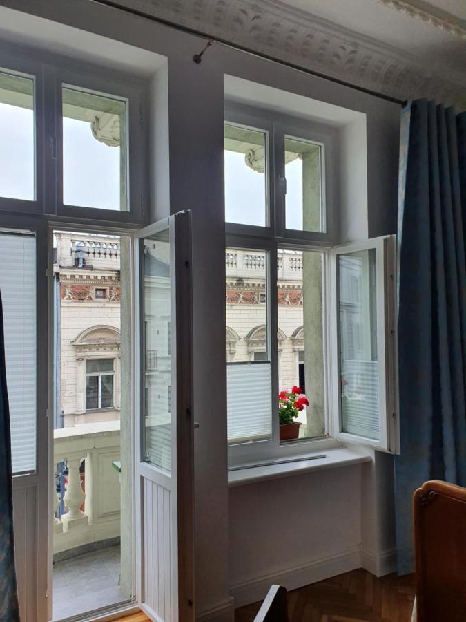 Prestige Aparthotel Piotrkowska 82 - Wyjatkowy Widok Na Deptak Лодзь Экстерьер фото