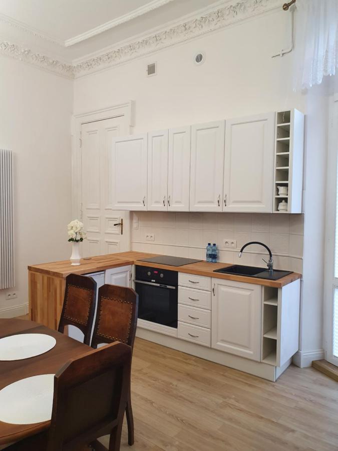Prestige Aparthotel Piotrkowska 82 - Wyjatkowy Widok Na Deptak Лодзь Экстерьер фото